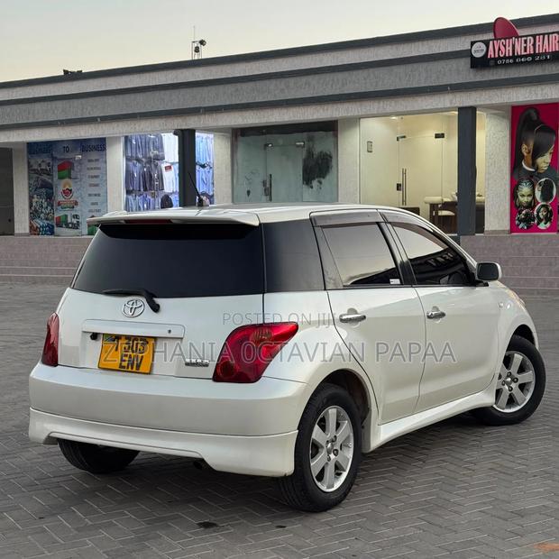 Toyota IST 2003 White