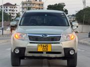 Subaru Forester 2010 Beige for sale