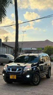Nissan X-Trail 2012 Black for sale