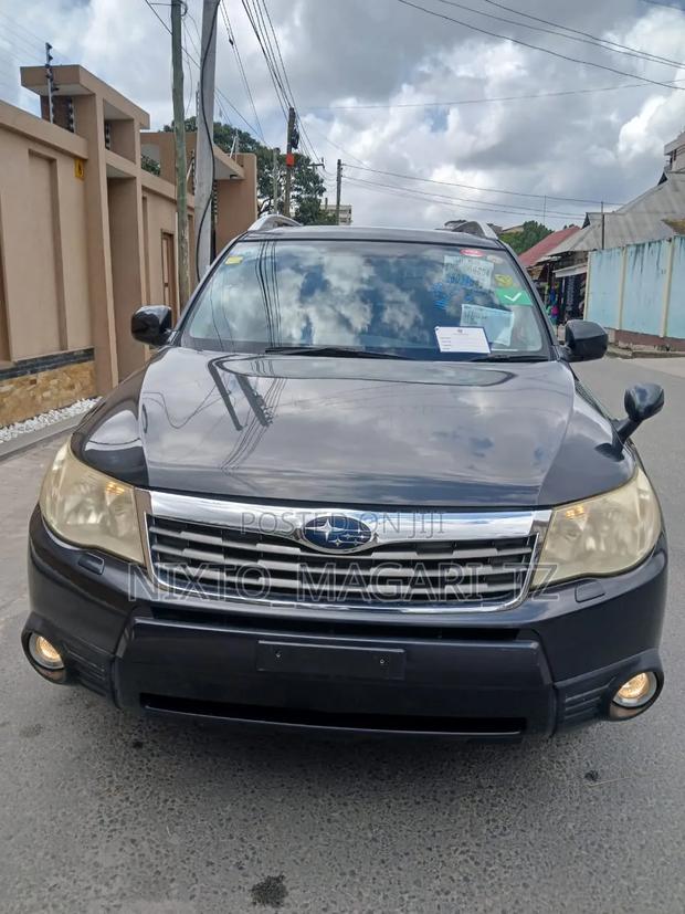 Subaru Forester 2010 Black