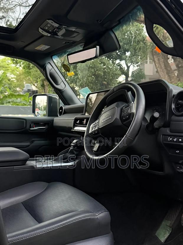 Toyota Land Cruiser Prado 2.7 2024 Black