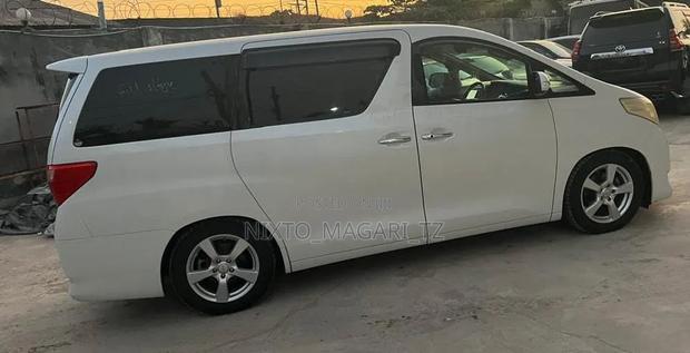 Toyota Alphard 2008 White