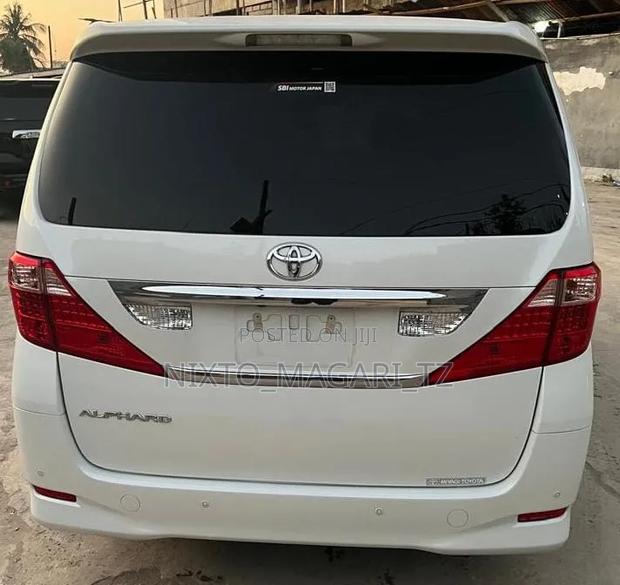 Toyota Alphard 2008 White