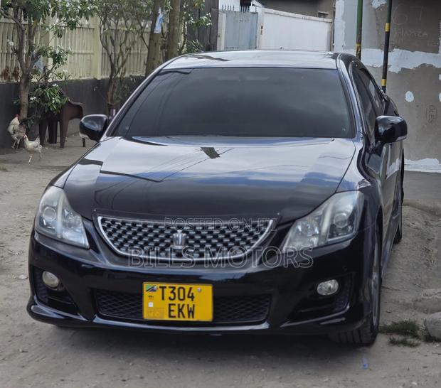 Toyota Crown 2009 Black