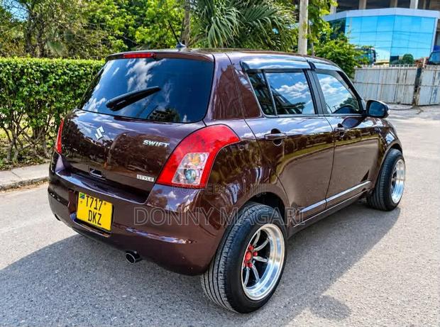 Suzuki Swift 2008 Maroon