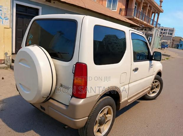 Suzuki Jimny 2002 White
