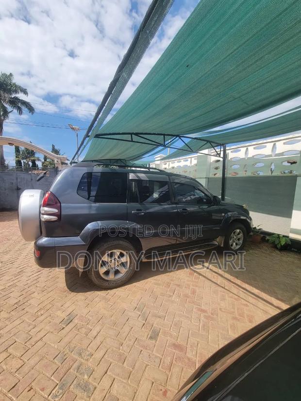 Toyota Land Cruiser Prado 2006 Gray