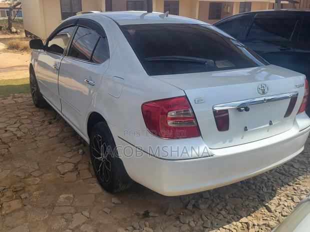 Toyota Premio 2006 White