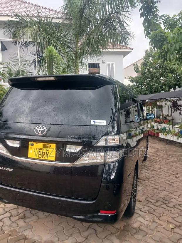 Toyota Vellfire 2010 Matt Black