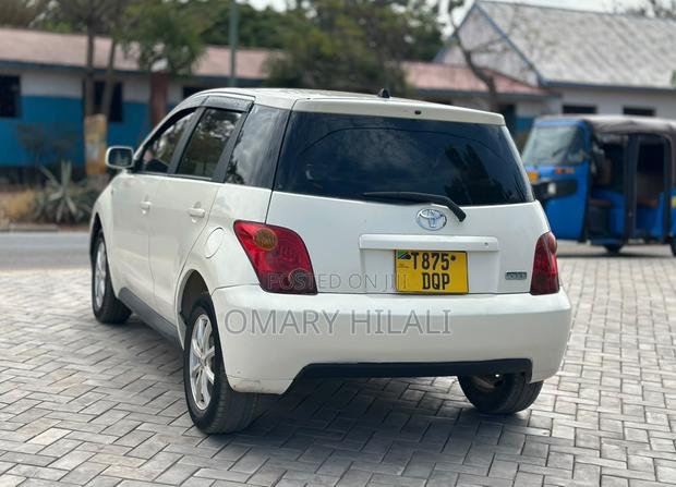 Toyota IST 2005 Pearl