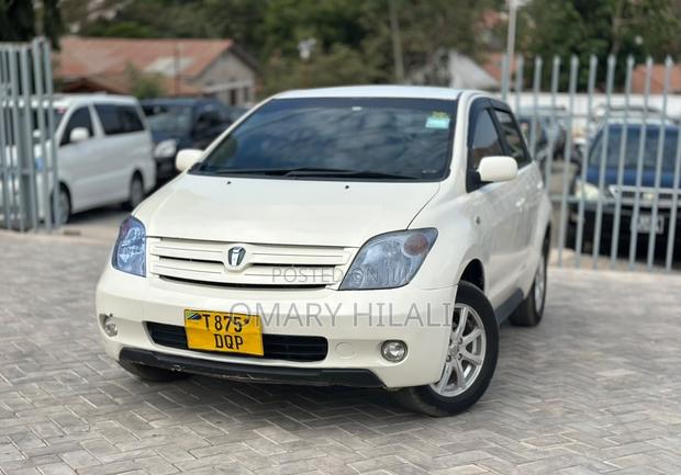 Toyota IST 2005 Pearl