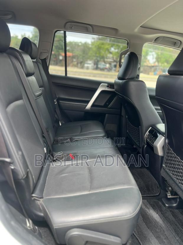 Toyota Land Cruiser Prado 2.8 2023 White