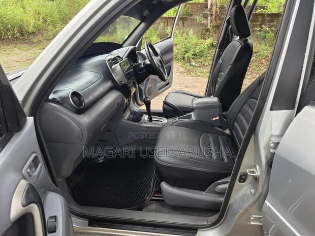 Toyota RAV4 Automatic 2003 Silver
