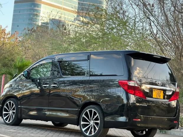 Toyota Alphard 2010 Black