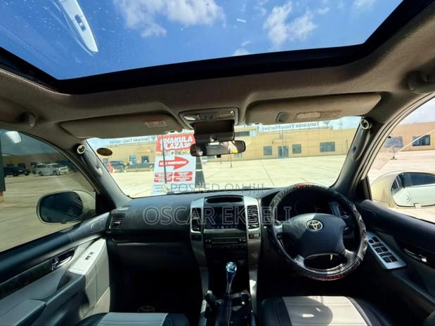 Toyota Land Cruiser Prado 2006 White