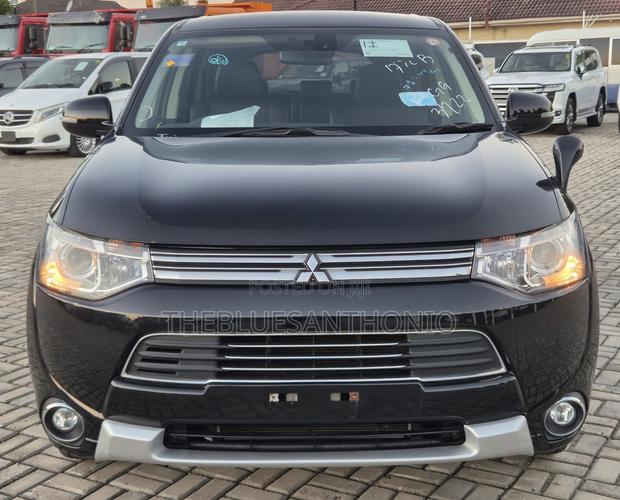 Mitsubishi Outlander 2013 Black