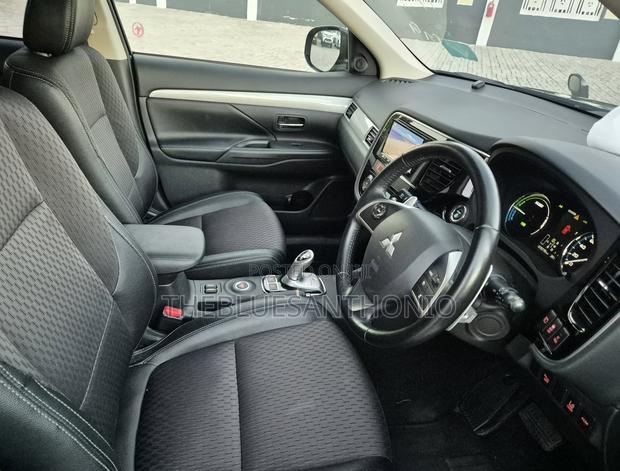 Mitsubishi Outlander 2013 Black