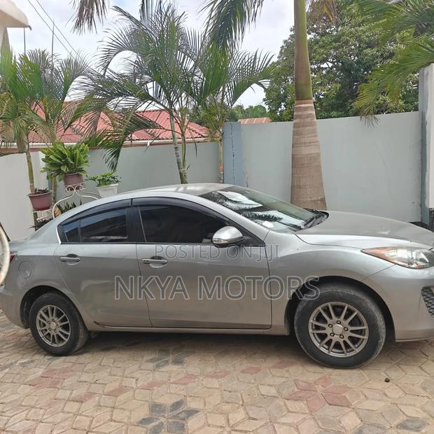 Mazda Axela 2012 Gray