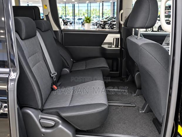 Toyota Noah 2009 Black