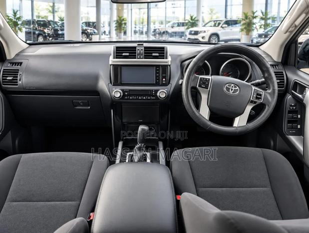 Toyota Land Cruiser Prado 2019 Black