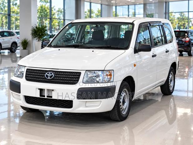 Toyota Succeed 2005 White