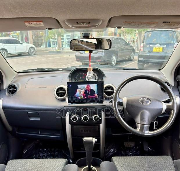 Toyota IST 2006 Silver