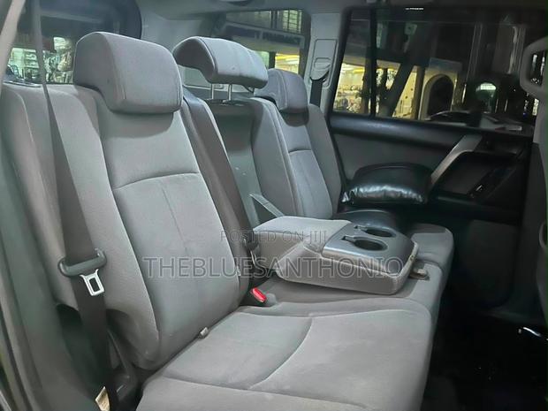 Toyota Land Cruiser Prado 2011 Black