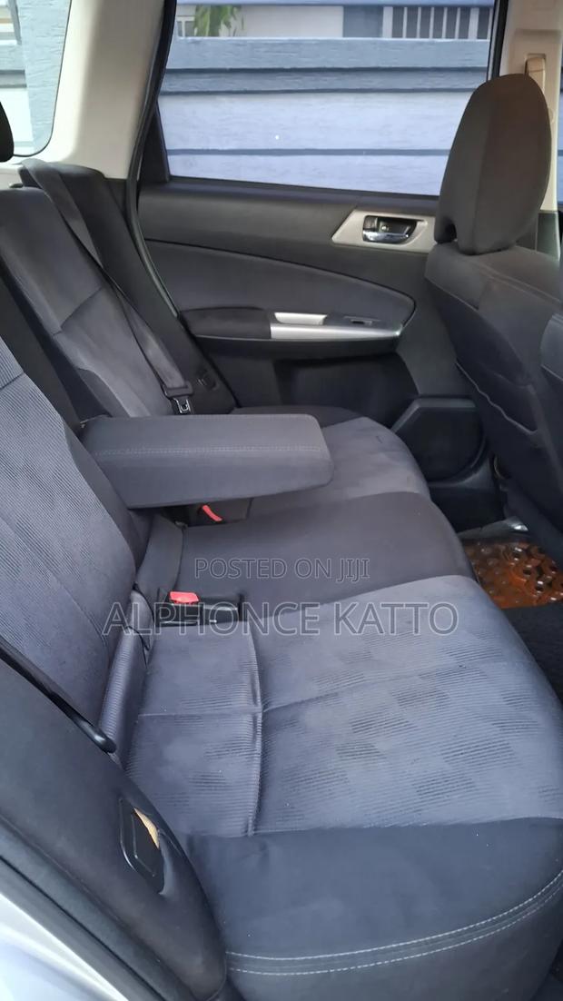 Subaru Forester 2010 Silver