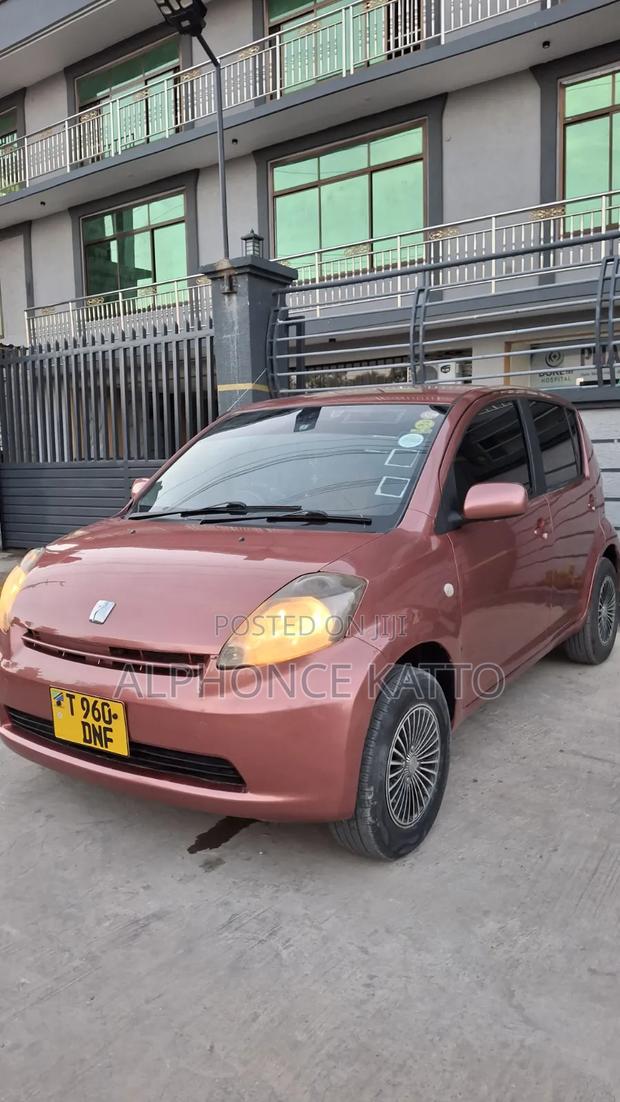 Toyota Passo 2005 Burgundy