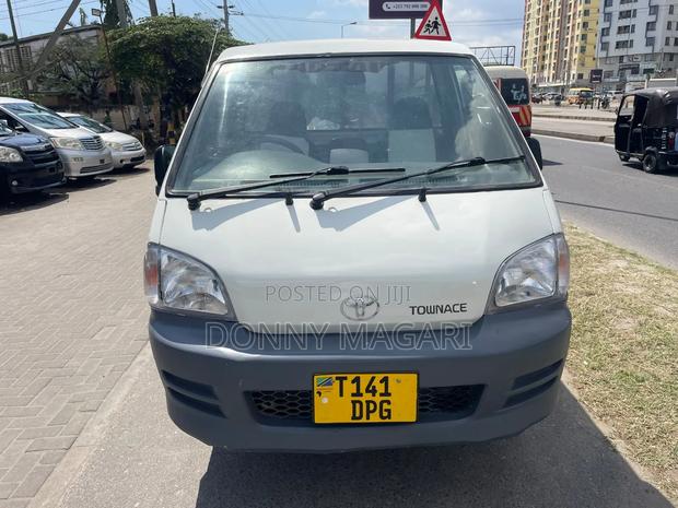 Toyota TownAce 2006 White