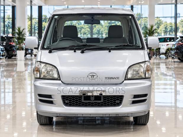 Toyota TownAce 2005 White