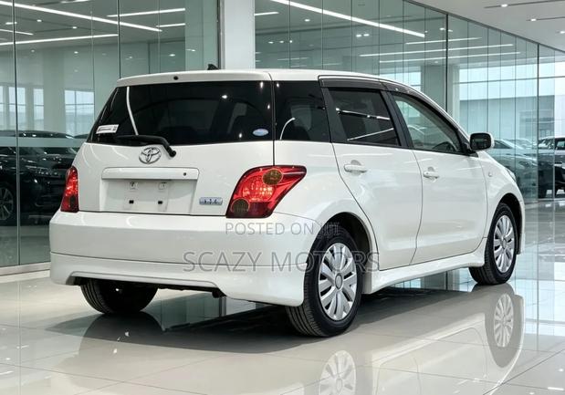 Toyota IST 2003 White