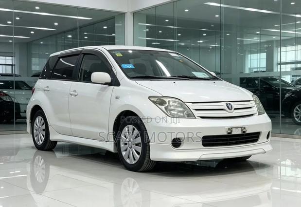 Toyota IST 2003 White