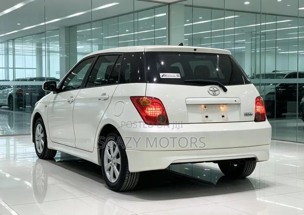 Toyota IST 2003 White