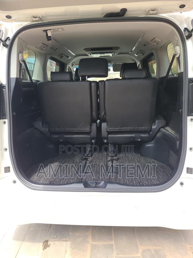 Toyota Alphard 2.5 Petrol FWD 2016 White