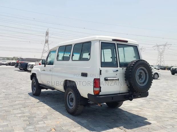 Toyota Land Cruiser 2018 Pearl