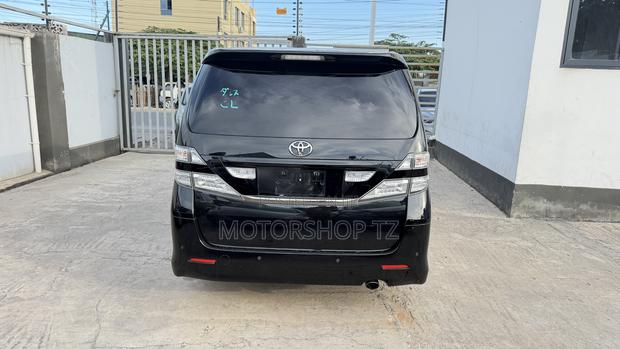 Toyota Vellfire V 2.4 FWD 7-Seater 2009 Black