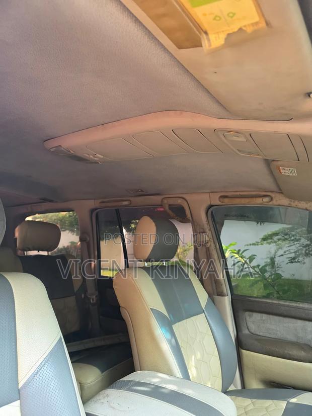 Toyota Land Cruiser Prado 2000 Ivory