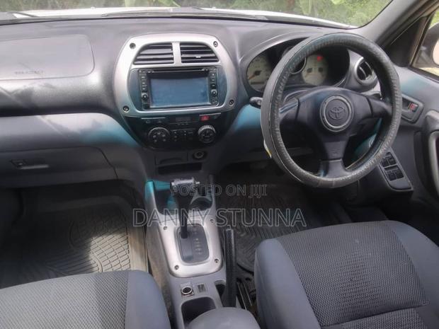 Toyota RAV4 Automatic 2000 Silver