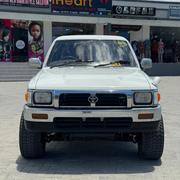 Toyota Hilux 1999 White for sale