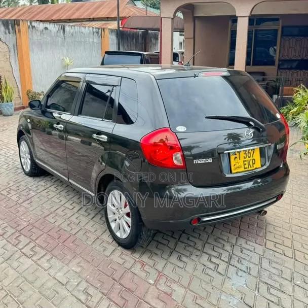 Mazda Verisa 2009 Black
