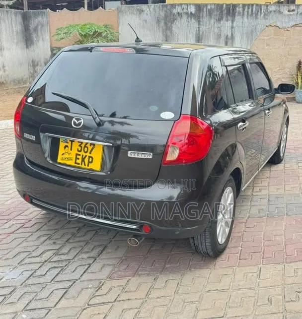 Mazda Verisa 2009 Black