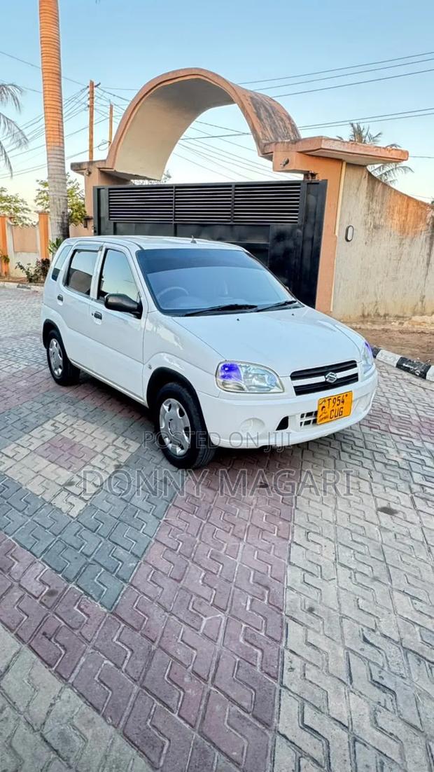Suzuki Swift 2004 White