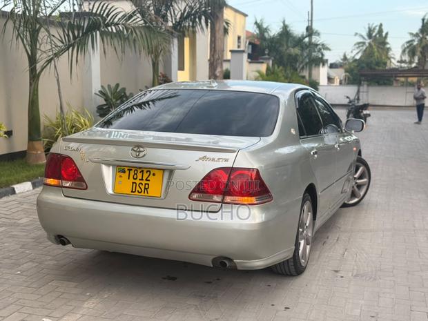 Toyota Crown 2006 Silver