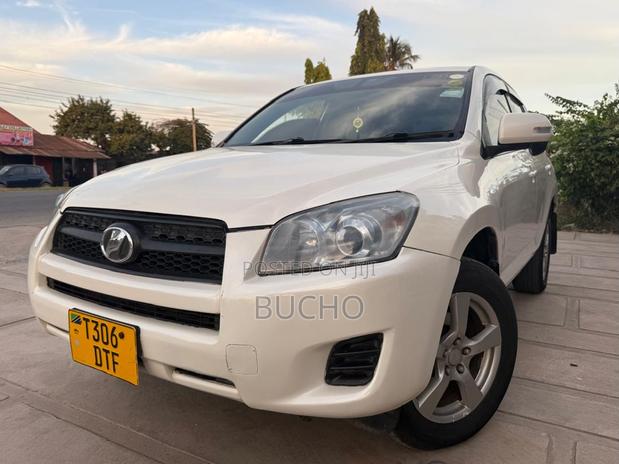 Toyota RAV4 2008 White