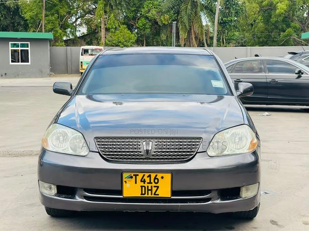 Toyota Mark II 2002 Gray