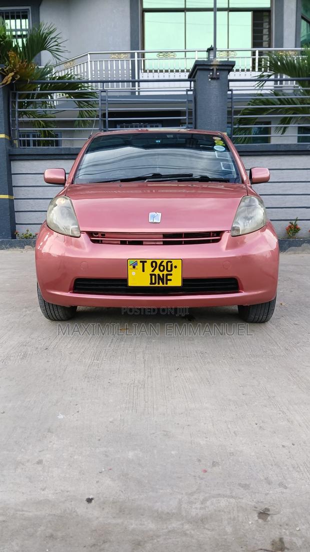 Toyota Passo 2005 Pink