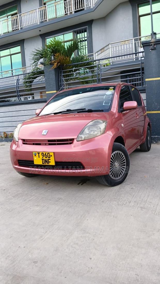 Toyota Passo 2005 Pink