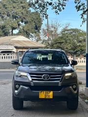 Toyota Fortuner 2018 Black for sale