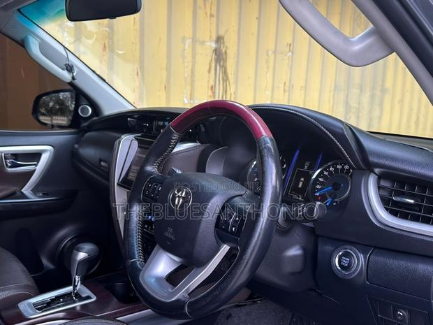 Toyota Fortuner 2018 Black